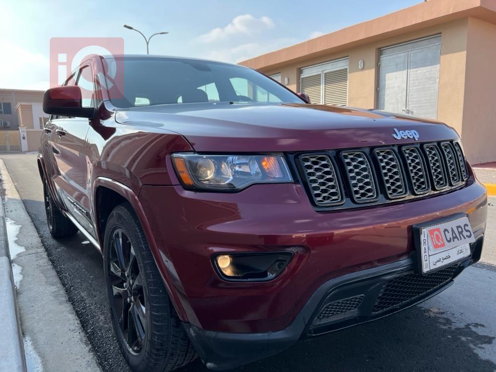 جیپ گراند شیرۆکی